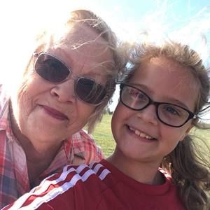 Meet your Posher, Linda